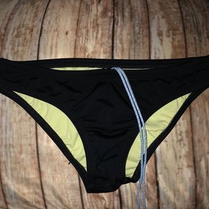 Size small, Jolyn bikini bottoms